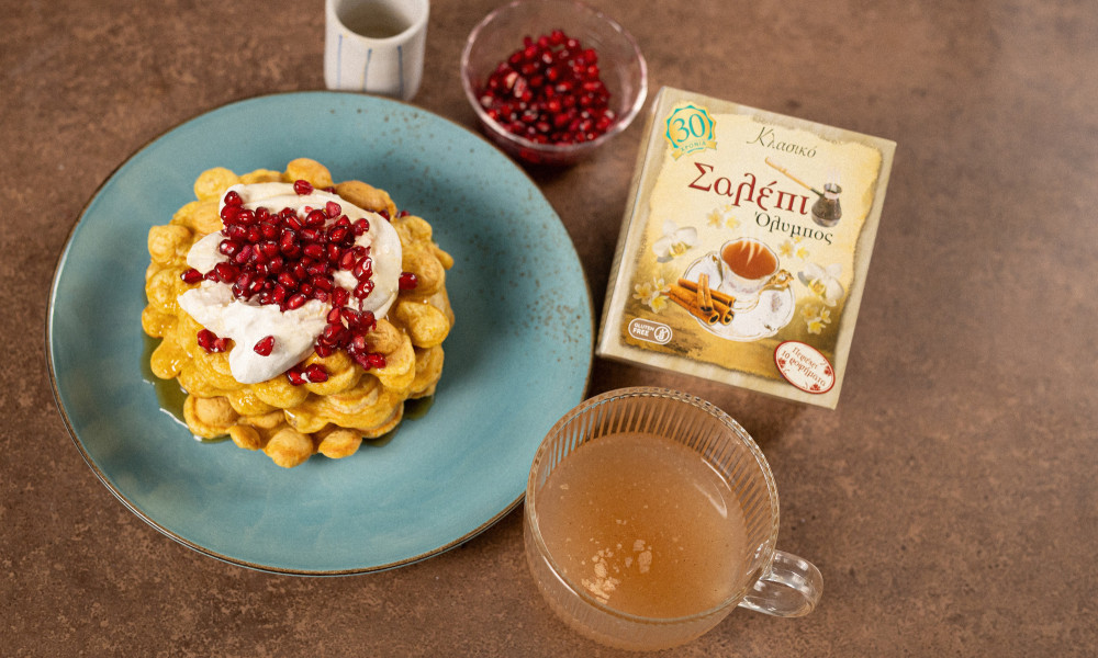 Carrot cake waffles με Σαλέπι Όλυμπος Spiced Frosting